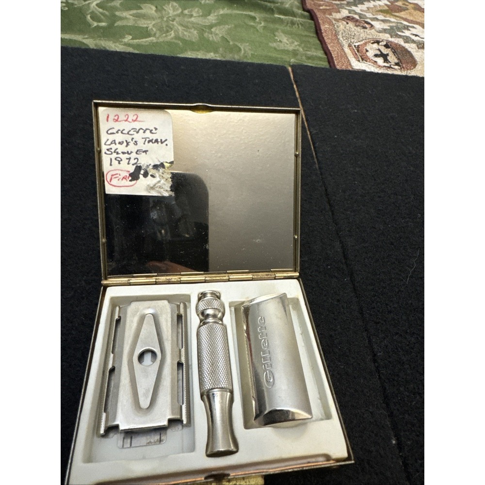 Vintage Gillette Travel Tech 1965 K-3 Safety Razor w/Mirrored "Hers" Compact